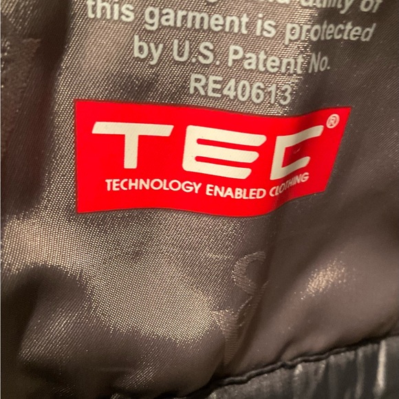 SCOTTeVEST Men's Black Diamond Quilted TEC PufferJacket - Picture 4 of 10